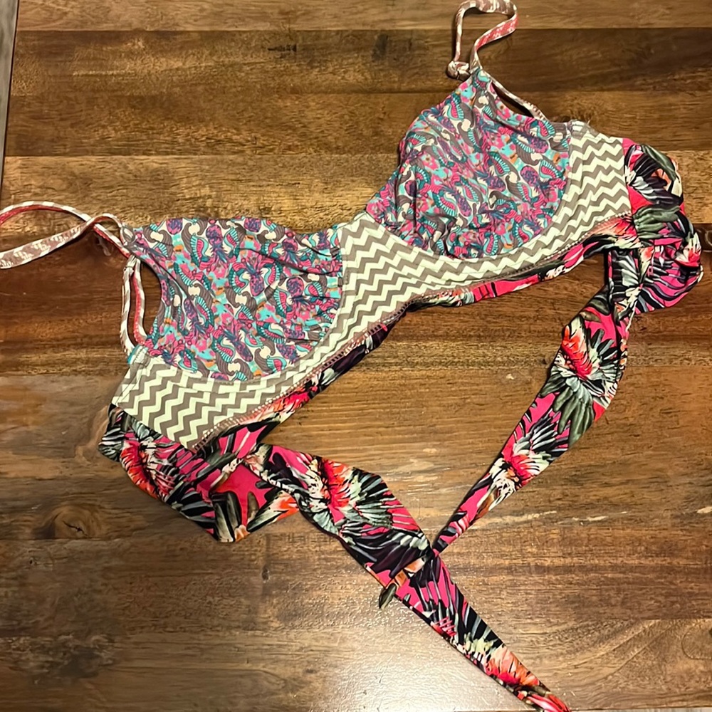 Duel sided M reversible bikini top